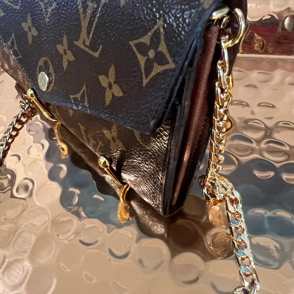 💯 Authentic Louis Vuitton Newer Style Sarah Wallet - Picture 6 of 6